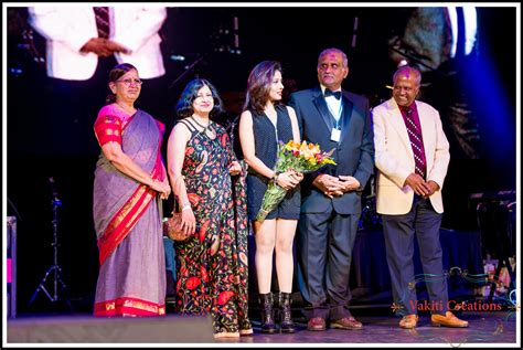 sunidhi chauhan energizes crowds  atlanta concert nri pulse