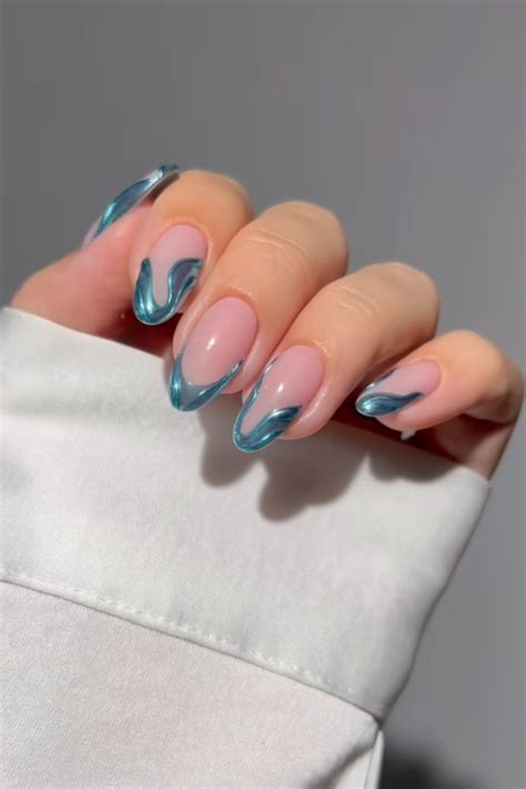37 Trendy Winter Nail Designs To Get Flooded With Compliments