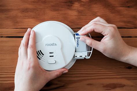 Connected-battery maker Roost announces two new low-cost smart smoke