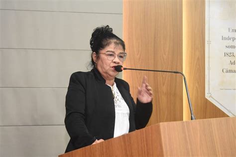 Emei Prof Gesimeire Fátima Araújo - Fátima Araújo propõe reserva dos espaços nas festividades oficiais para ...