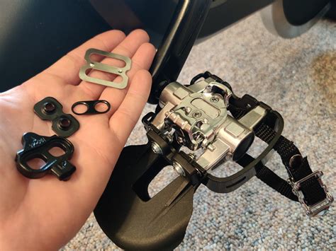 Help - What are these pedal clips?! : cycling