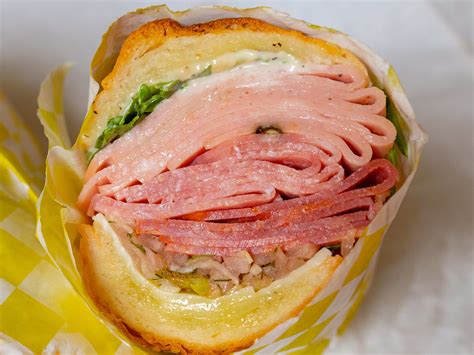 A guide to the best picnic spots in Northerly Park Chicago 15