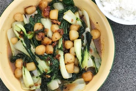 Chinese Stir-Fried Scallops with Baby Bok Choy | Asian Inspirations