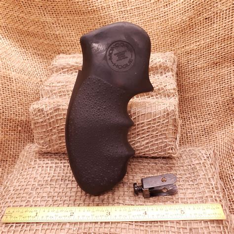Hogue Monogrip for Smith & Wesson K and L Frame Round-Butt | Old Arms ...