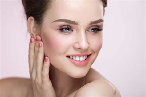 The Different Types of Makeup: Basics of Beauty Essentials