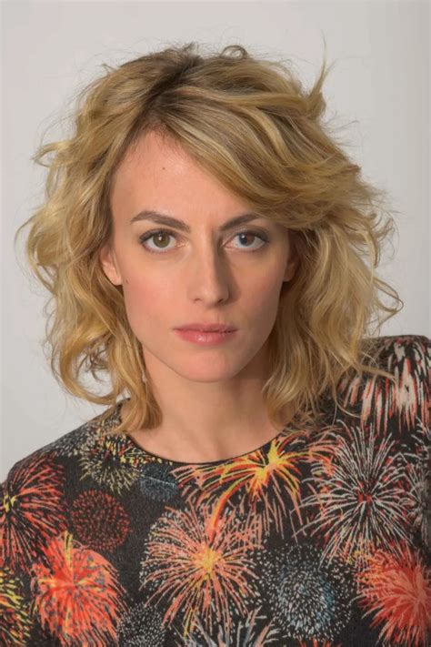 sara mortensen biographie news    avis