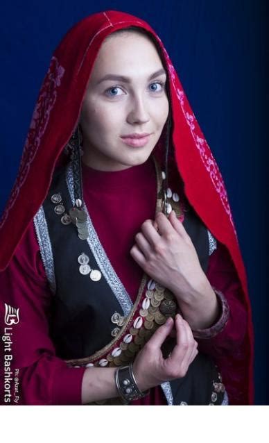 Куклы в народных костюмах №19 Кукла в башкирском праздничном костюме ...