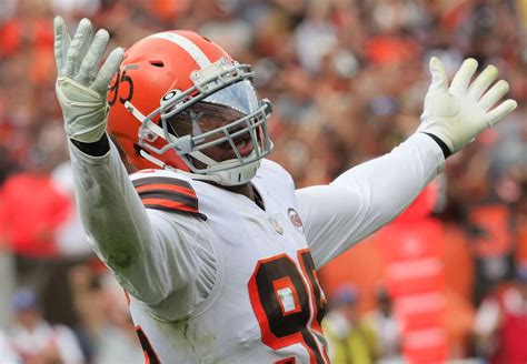 How close is Myles Garrett to the Browns’ single-season sack record? It ...