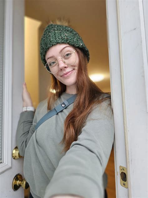 Redheads still cute in the winter : r/reallygorgeous