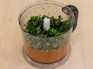 Каннеллони, фаршированные фетой и помидорами