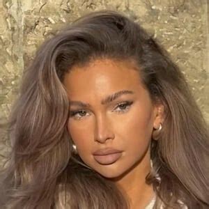 jey__mar - Age, Family, Bio | Famous Birthdays