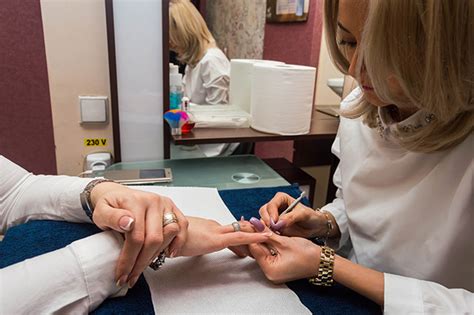 Manichiura Bucuresti | Cat's Beauty Salon