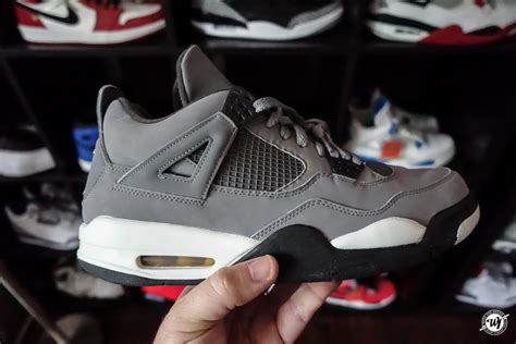 2004 Air Jordan 4 Retro – Cool Grey : Ward 1 Design