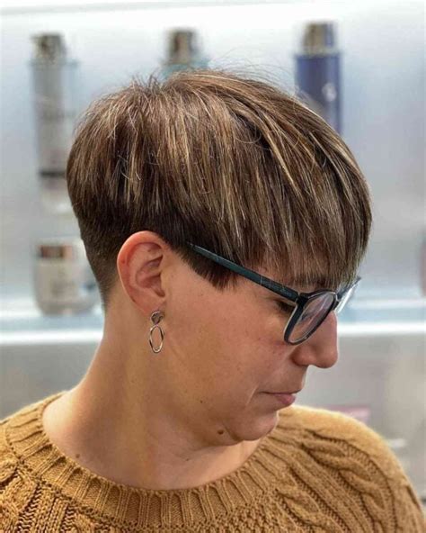 31 Cutest Ways to Get a Pixie Cut with Highlights for a Dimensional Crop