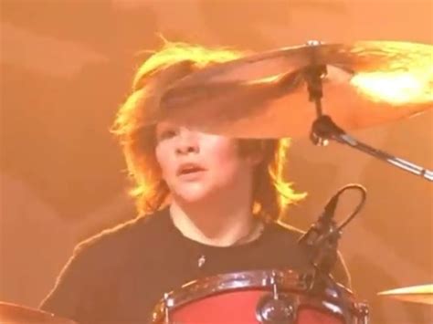 Taylor Hawkins’ son steals show after drumming in late dad’s spot at ...