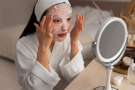 photo medium shot woman  face mask
