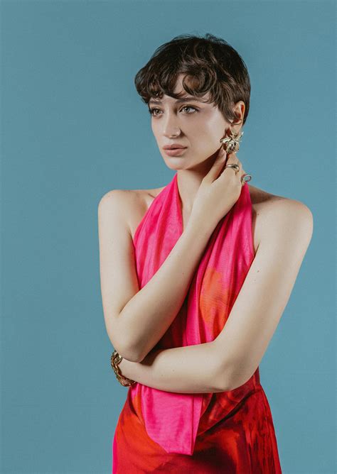 Girls+Dressed+And+Undressed Photos, Download The BEST Free Girls