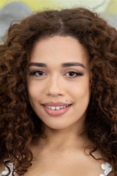 Willow Ryder - Profile Images — The Movie Database (TMDB)