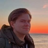О попаданцах, императорах и сигаретах