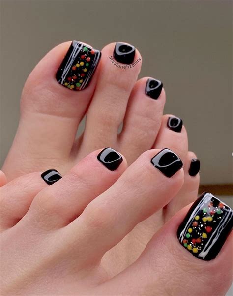 36 Cute Summer toe nails and pedicure ideas to wear - Page 25 of 35