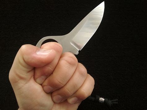 Animal Knives: Alien push knife