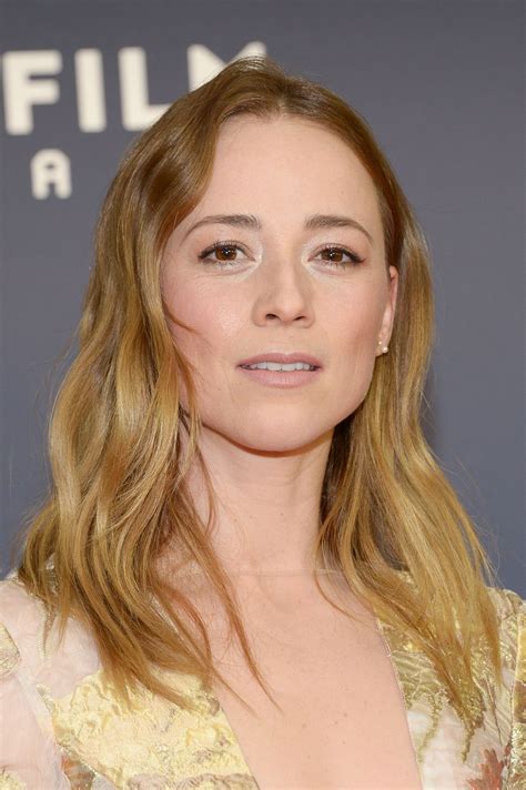 Karine Vanasse Style, Clothes, Outfits and Fashion • CelebMafia