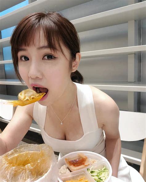 陳韻涵 Alice Chen - 🌦天氣悶熱~想來點 開胃麻辣感🌶~~ 嚮辣 和牛麻辣鍋 | Facebook