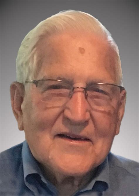 Country fans discuss Ernest Ray Lynn and his role in musical history 5