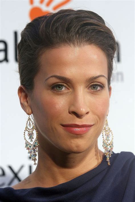 Christina Cox, Acteur.trice - CinéSérie