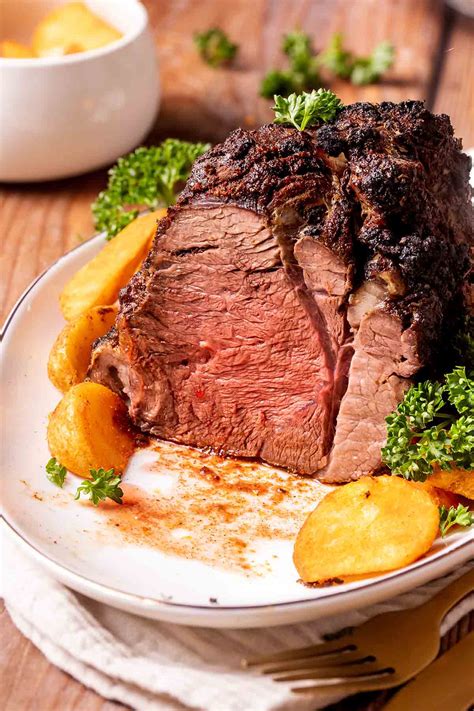 Ribeye Roast Recipe (Quick & Easy!) - The Big Man's World
