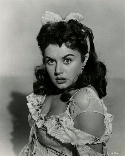 Eunice Gayson | Peinados, Actrices