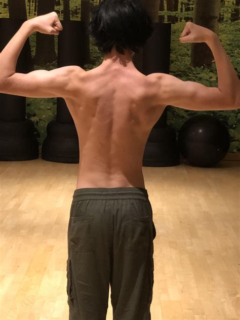 do i have wide or narrow clavicles? : r/GymMotivation