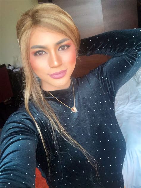 Poppers Kinky Mistress Pristine, Filipino Transsexual dominatrix in Dubai