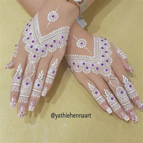 Yathiehennaart on Twitter: "White henna by:@NYathiehennaart . . #henna ...