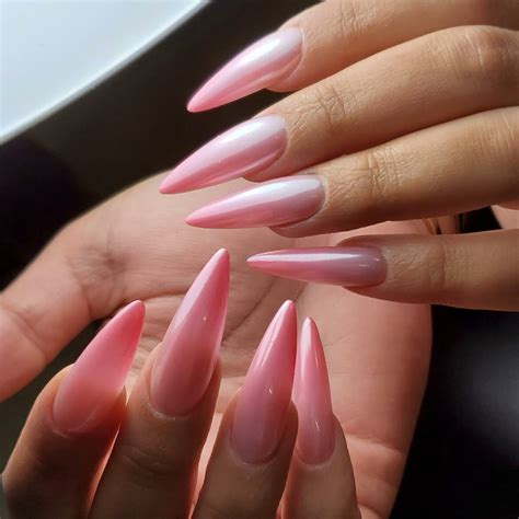 Try 40 Clear Pink Nail Designs in 2024
