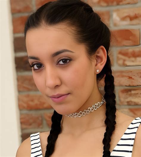 Amanda Estela (Actress) Wiki, Age, Height, Biography, Boyfriend, Weight ...