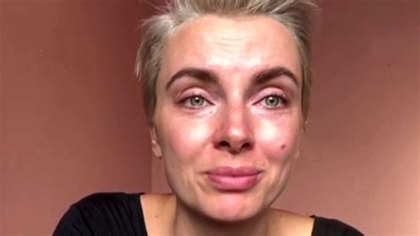 Ukraine: Kyiv evacuee describes saying goodbye to husband who stayed in ...