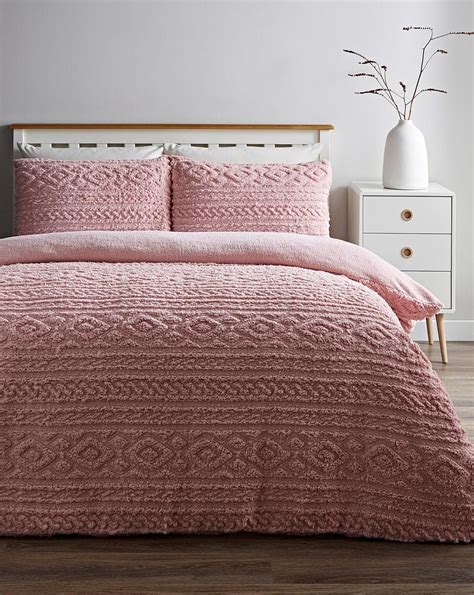 The 15 best fleece bedding to keep you warm during winter