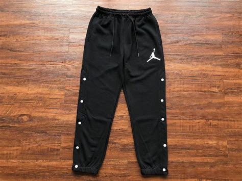 Купить спортивные штаны Air Jordan