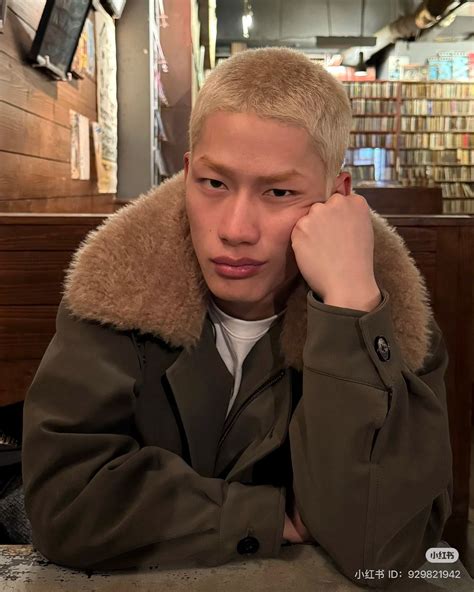 blonde hair men 9
