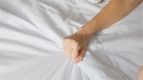 masturbate   toy  sleeper  aweken
