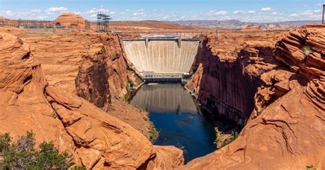 glen canyon  famous   intense landscape