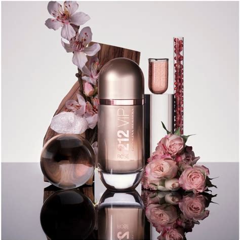 Carolina Herrera 212 VIP Rosé EDP 30 ml