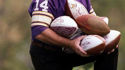 Fred Cox, former Vikings kicker, dies at age 80 | MPR News