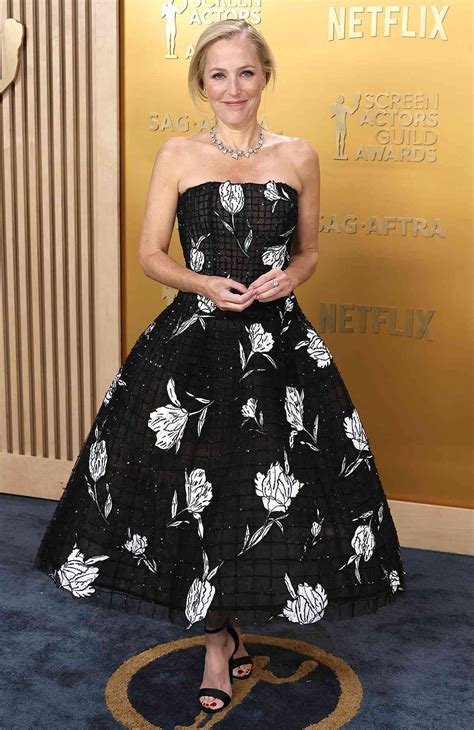 Gillian Anderson Wears Black and White Floral Dress at 2025 SAG Awards