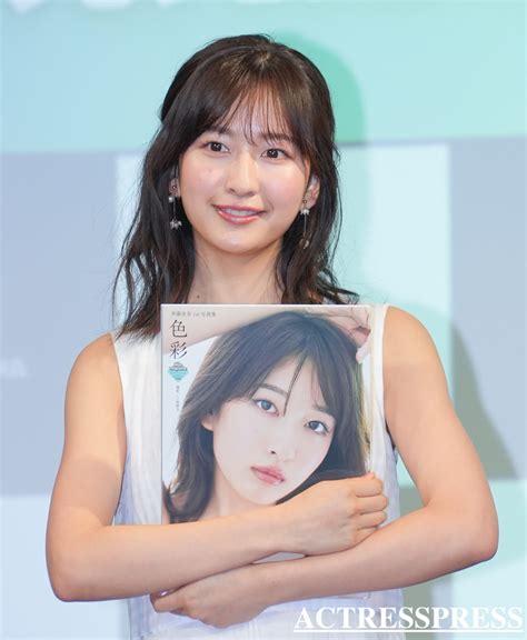 「全人類に届いてほしい！」斉藤里奈1st写真集『色彩』が発売！＜インタビュー掲載＞【Reporter：笹ケ瀬麻結】 | ACTRESS PRESS