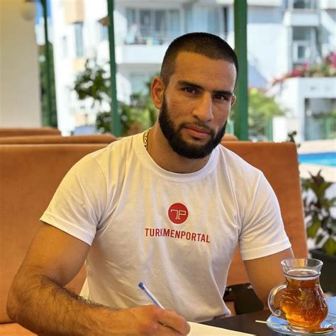 Boxer from Turkmenistan Yunus Kurbanov signed a professional contract ...