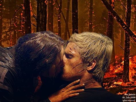 Katniss and Peeta Kiss - The Hunger Games Photo (34523804) - Fanpop