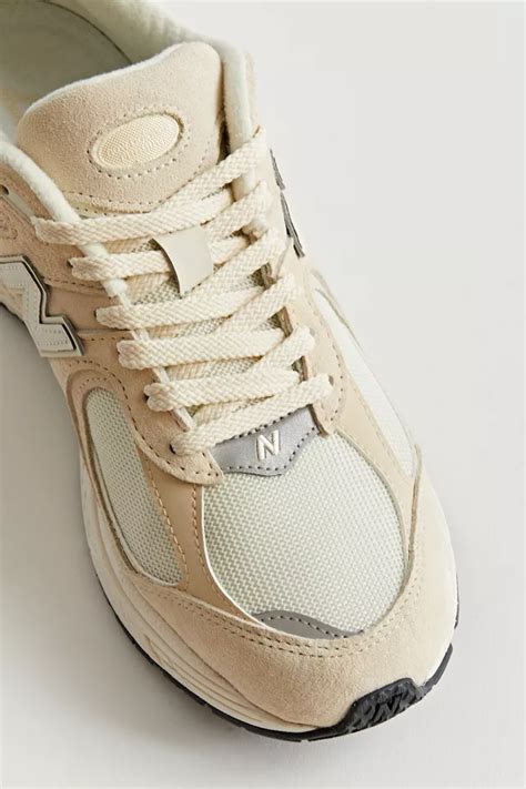 New Balance 2002R Sneaker | Urban Outfitters