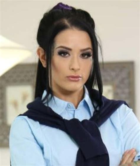 Katrina Jade – Movies, Bio and Lists on MUBI